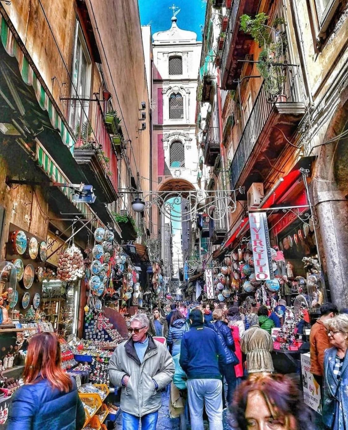 B&B Spaccanapoli A Due Passi Da Via Tribunali Dış mekan fotoğraf